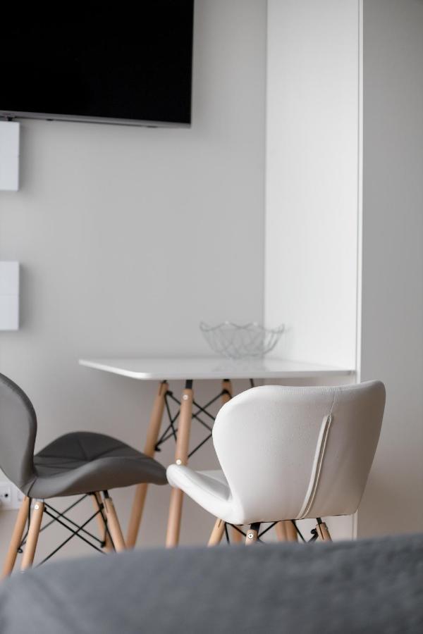 Wola Chic Silver Апартаменти *